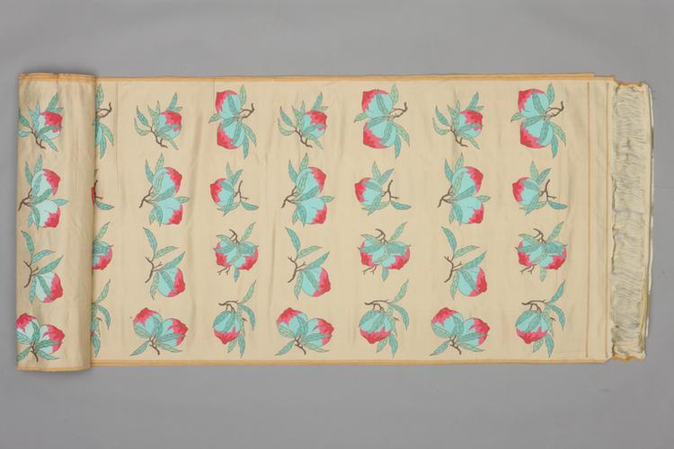 米黄色地桃寿纹妆花绸