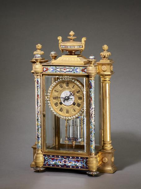 镀金嵌珐琅方形六柱四明钟