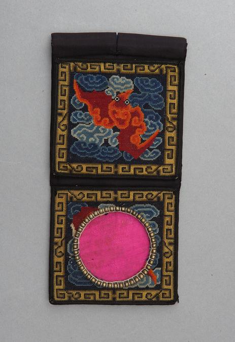 青色纳纱云蝠纹褡裢