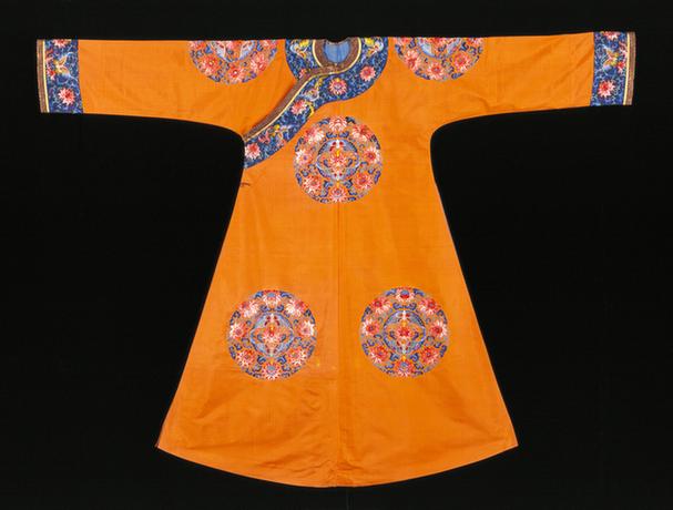 杏黄色纱绣八团喜相逢纹女夹袍