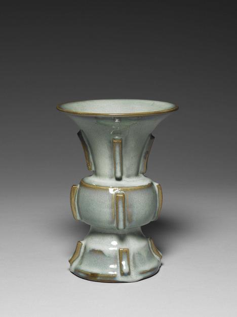 金-元 钧窑 月白出戟尊