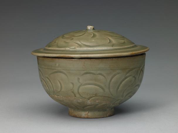 耀州窑青釉刻花盖碗