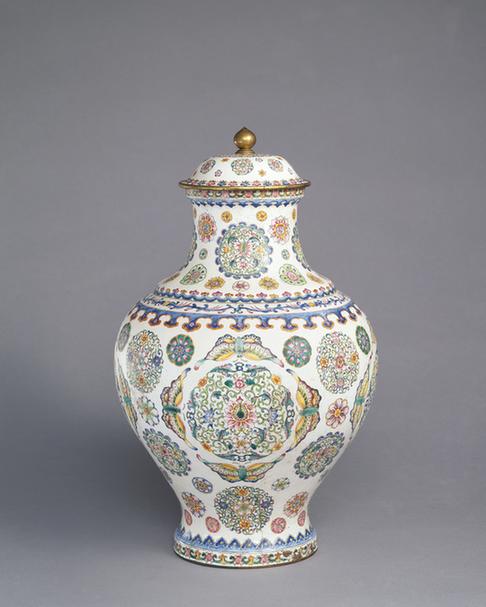 乾隆款画珐琅团锦花纹盖罐