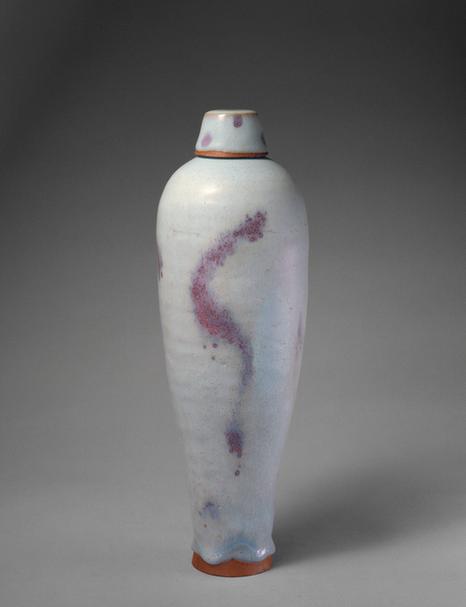 钧窑天蓝釉紫红斑梅瓶