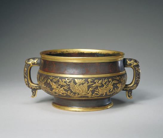 胡文明款铜錾刻嵌银丝龙凤耳炉