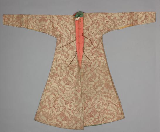 织银地大洋花纹回回锦蒙古朝衣