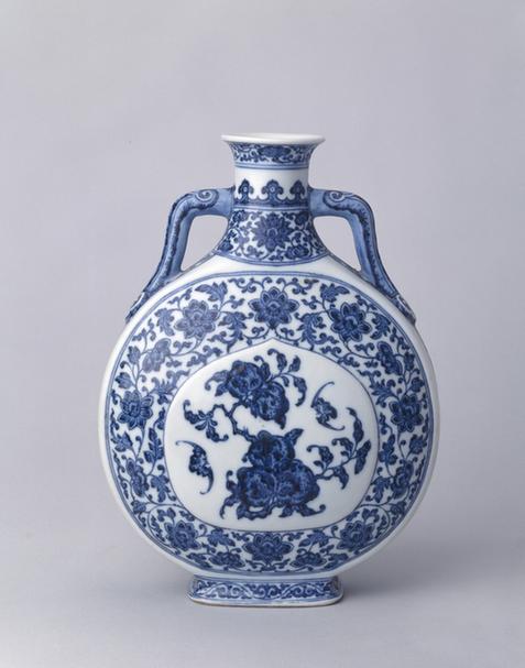 嘉庆款青花福寿字缠枝莲纹扁壶