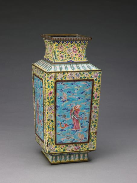 画珐琅开光钟馗图方瓶