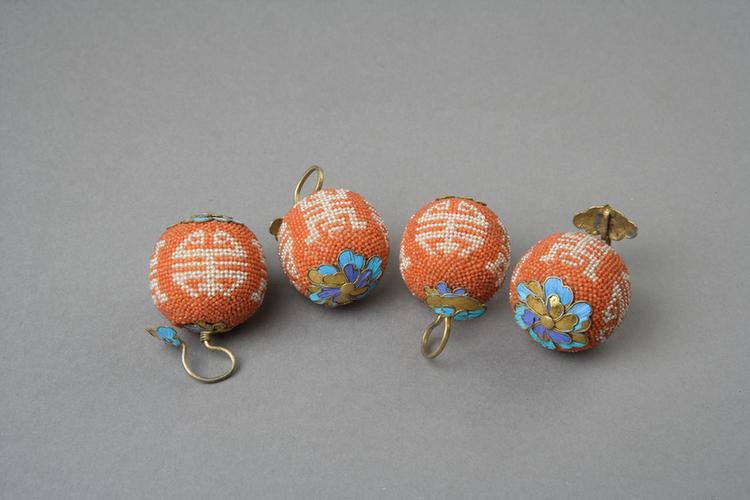 珊瑚米珠长圆寿字纹纽扣