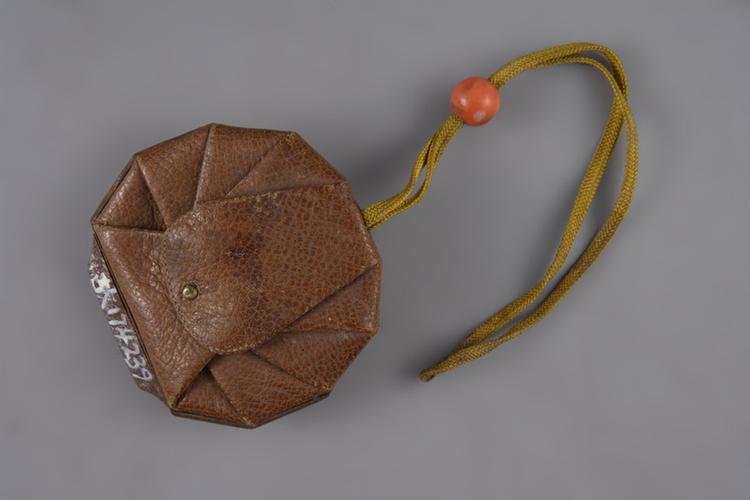 黄色皮荷包式火燫