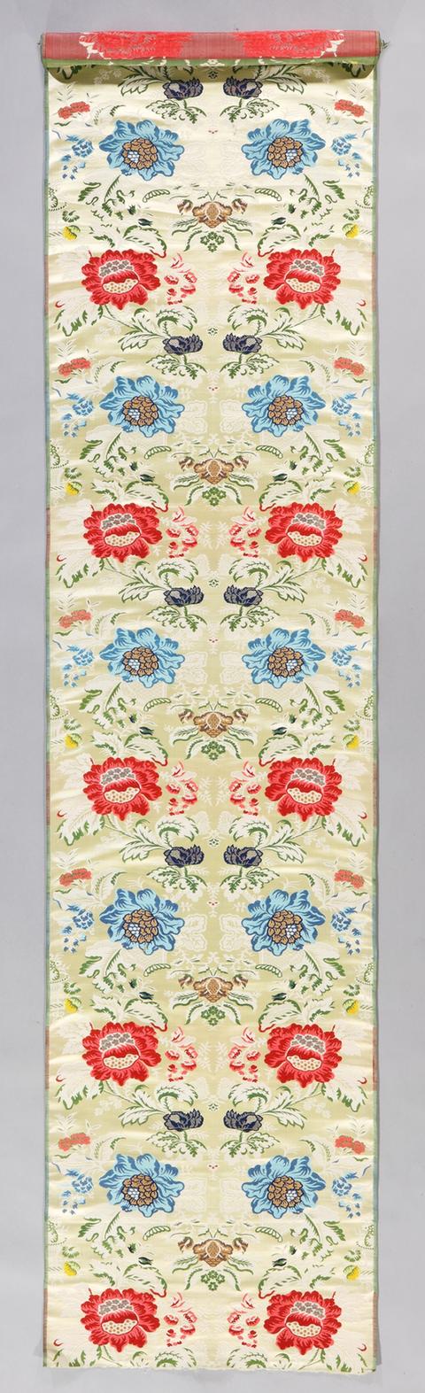 白色大洋花纹妆花缎