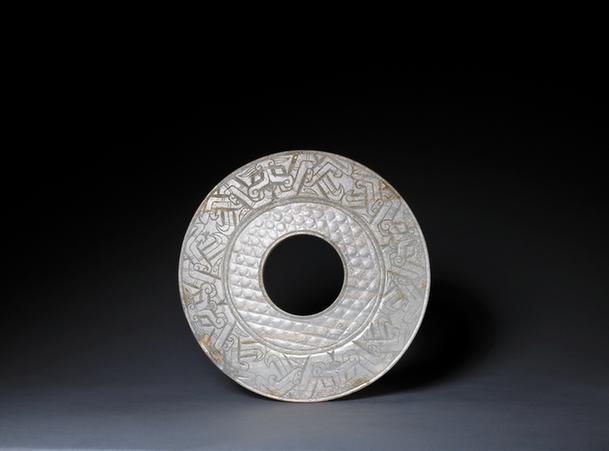 白玉夔龙蒲纹璧