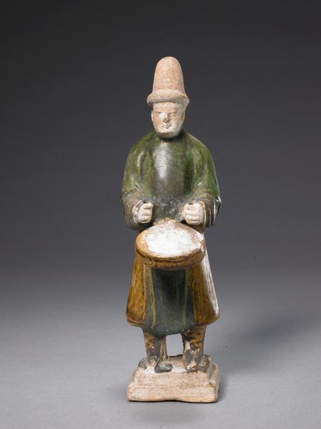 陶黄绿釉打鼓俑