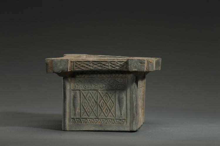 陶“东井灭火”人兽纹井栏