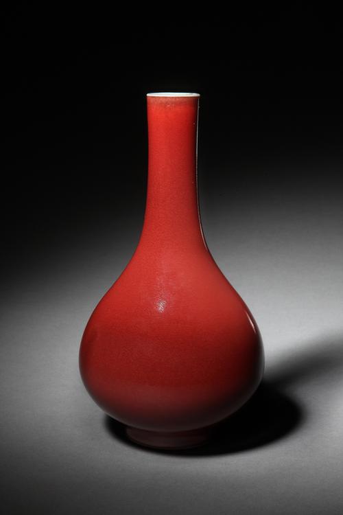 乾隆款祭红釉胆式瓶