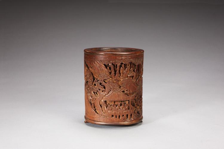 竹雕雅集图笔筒