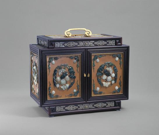 紫檀嵌玉瓜蝶纹文具匣