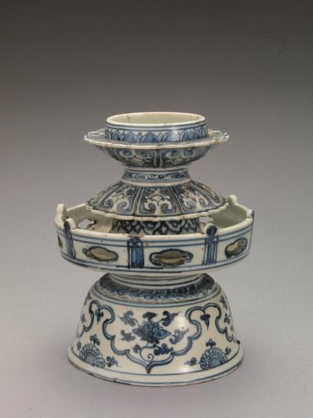 正德款青花折枝莲纹灯