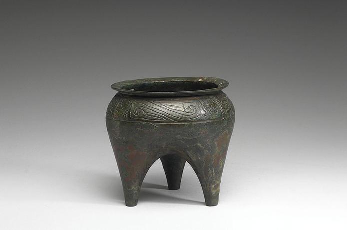 西周末春秋初 夔纹鬲