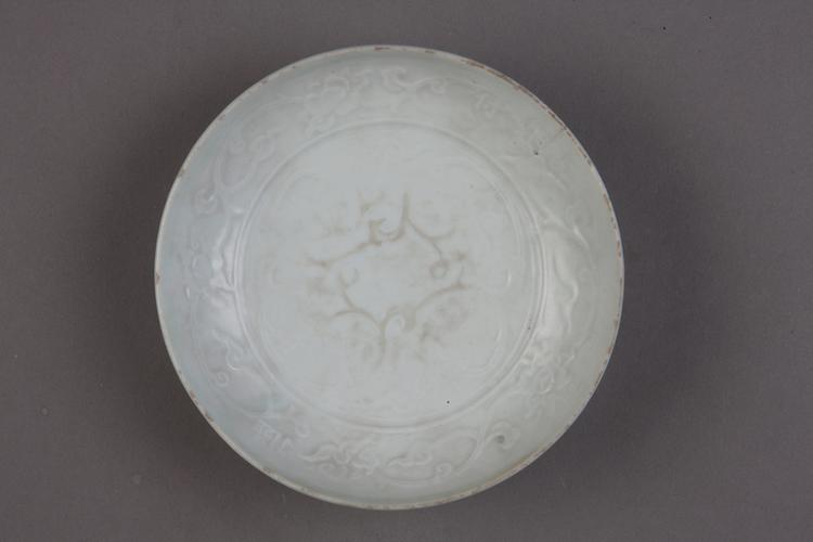 卵白釉印花盘