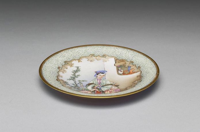 珐瑯彩戏婴图碟