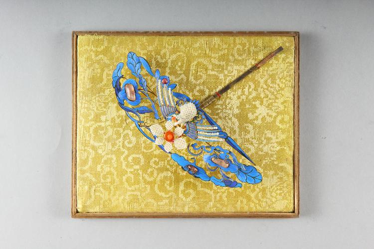 点翠镶料珠海晏蟠桃纹头花