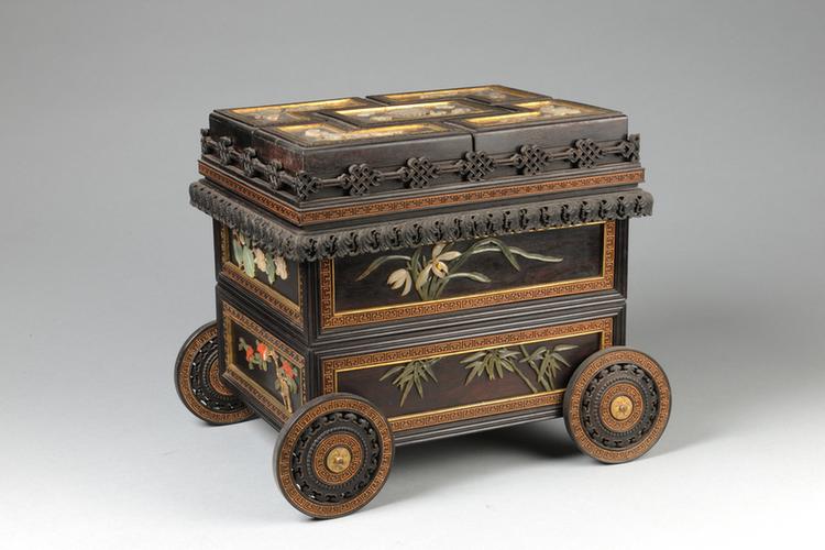 紫檀嵌玉八宝花卉纹车式文具匣