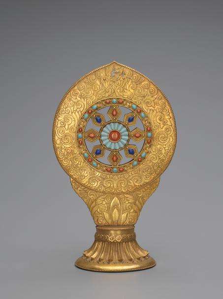 乾隆款金釉五彩瓷法轮