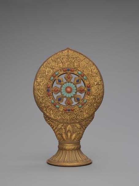 乾隆款金釉五彩瓷法轮