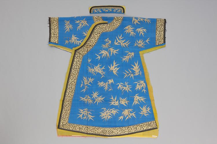 月白色缂丝二色金竹子纹袍料