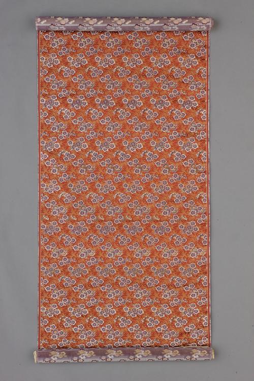 古铜色地梅花纹织金锦