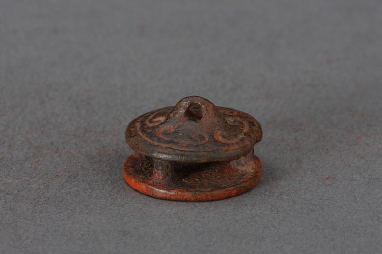 鸟纹鼻钮铜印