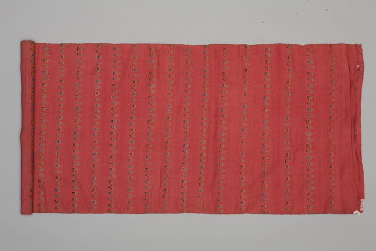 紫色地菊纹回回锦