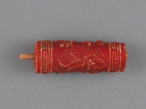 绿色“廸吉云集千祥”字圆蜡