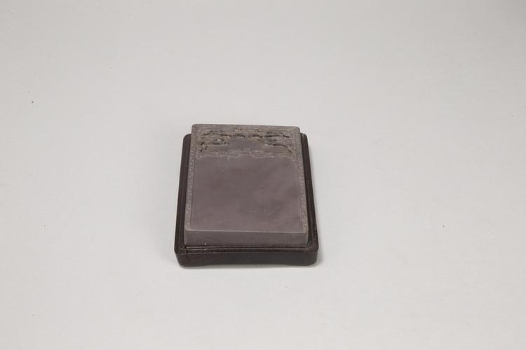 端石夔龙纹池长方砚