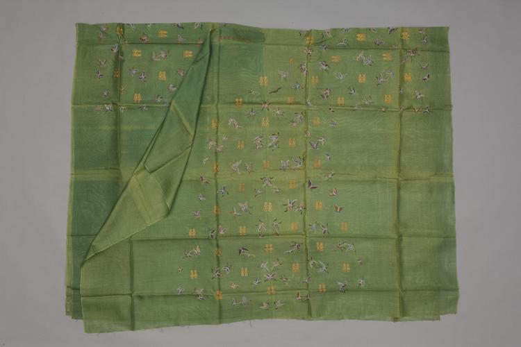 绿色纳纱浅彩百蝶金双喜字纹氅衣料