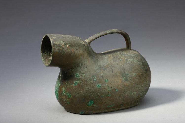 兽形壶