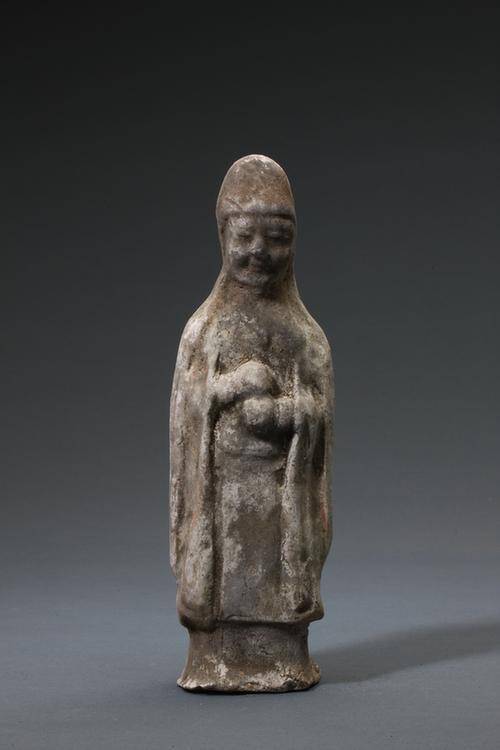 陶披风衣男立俑