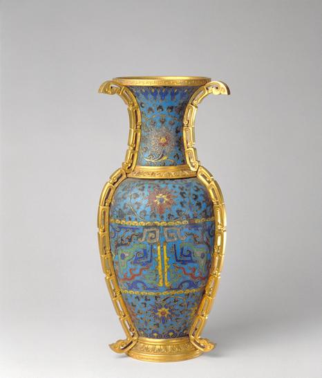 景泰款掐丝珐琅兽面纹出戟瓶