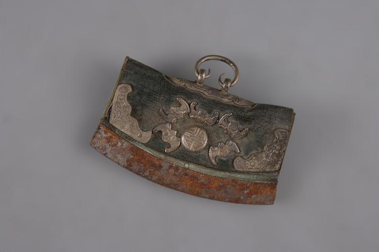 绿色皮包银五蝠荷包式火燫