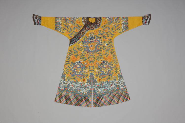 明黄色纳纱彩云蓝龙纹男单龙袍