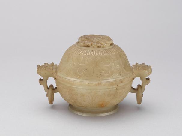 青玉夔纹双耳活环熏炉