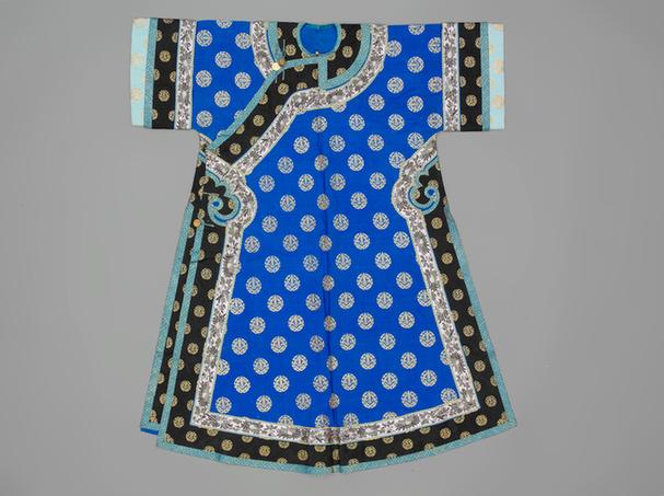 宝蓝色罗平金绣团寿字纹单氅衣