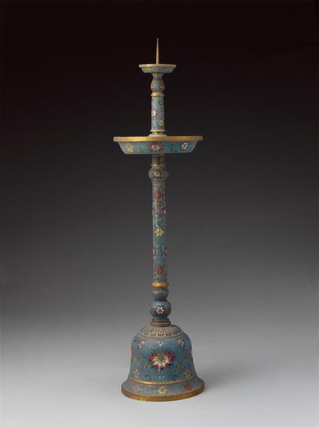 乾隆款掐丝珐琅宝相花纹烛台