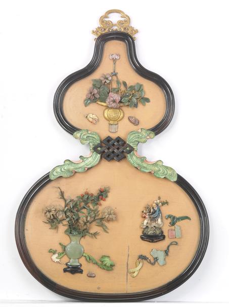 紫檀木边漆地嵌玉石葫芦式挂屏