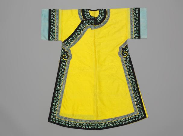 白色回纹暗花纱小褂