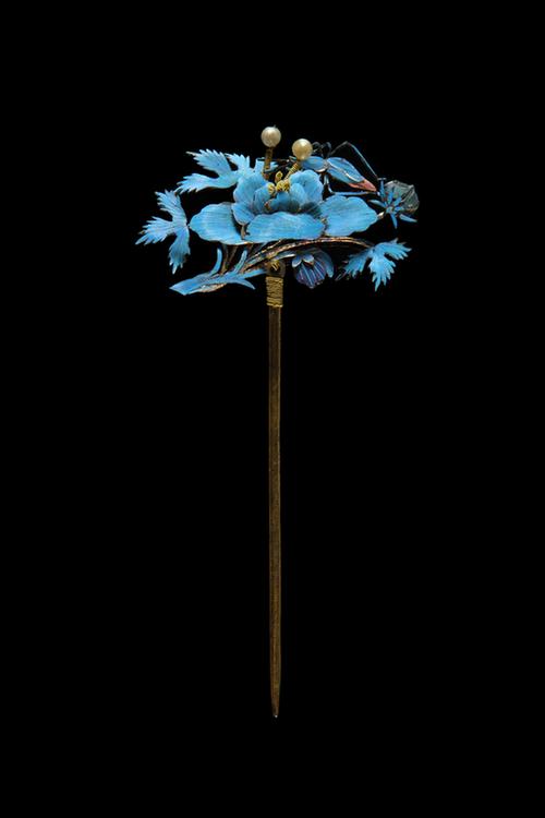 点翠花卉鸟蝶纹头花