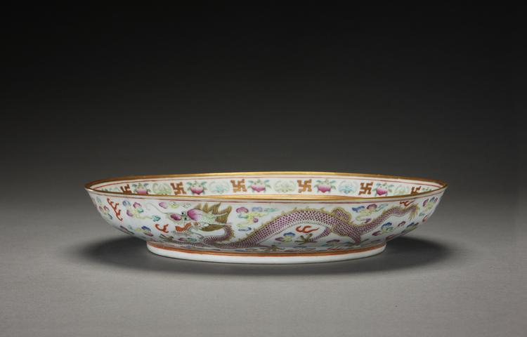 光绪款粉彩龙凤戏珠纹盘