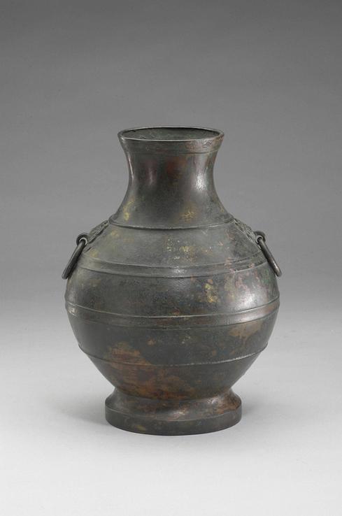 战国 鎏金嵌异金属兽环壶