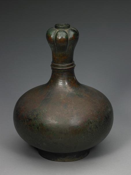 重十六斤蒜头壶